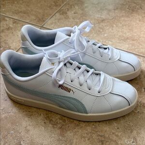 Puma White Leather Sneakers with Pale Blue Stripe and Gold Logo